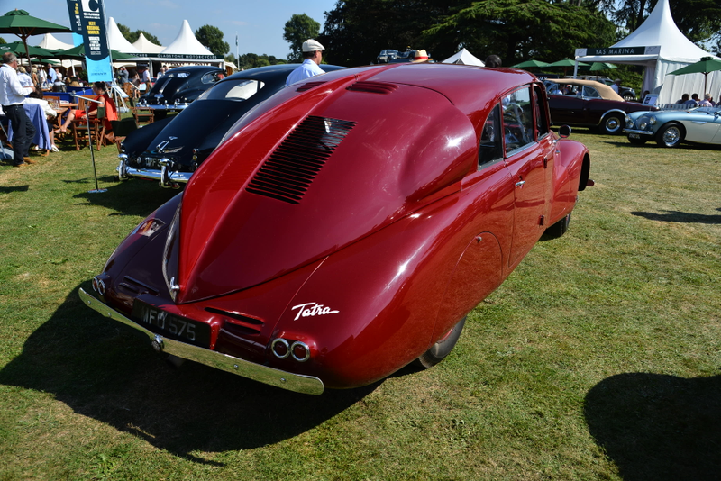 Illustration for article titled Jolly Good Car Porn At Ye Olde Salon Privé